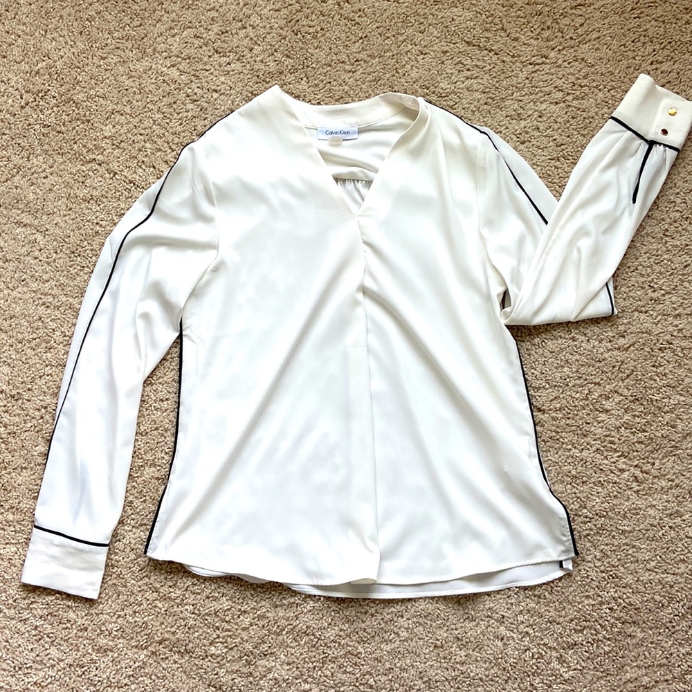 EUC Calvin Klein L/S Cream & Black Blouse - Small